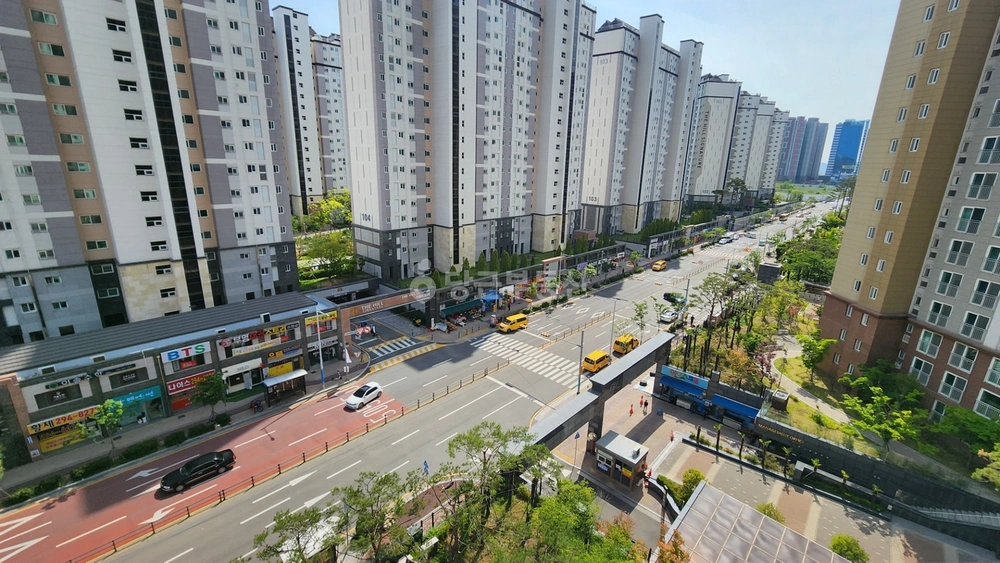 부산광역시 강서구 명지동 아파트 사진 1
