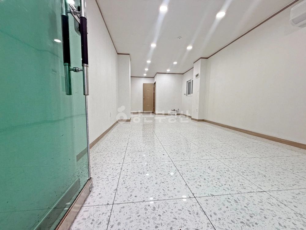 부산광역시 연제구 연산동 상가 사진 1
