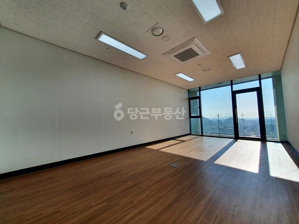 경기도 수원시 팔달구 인계동 상가 사진 1