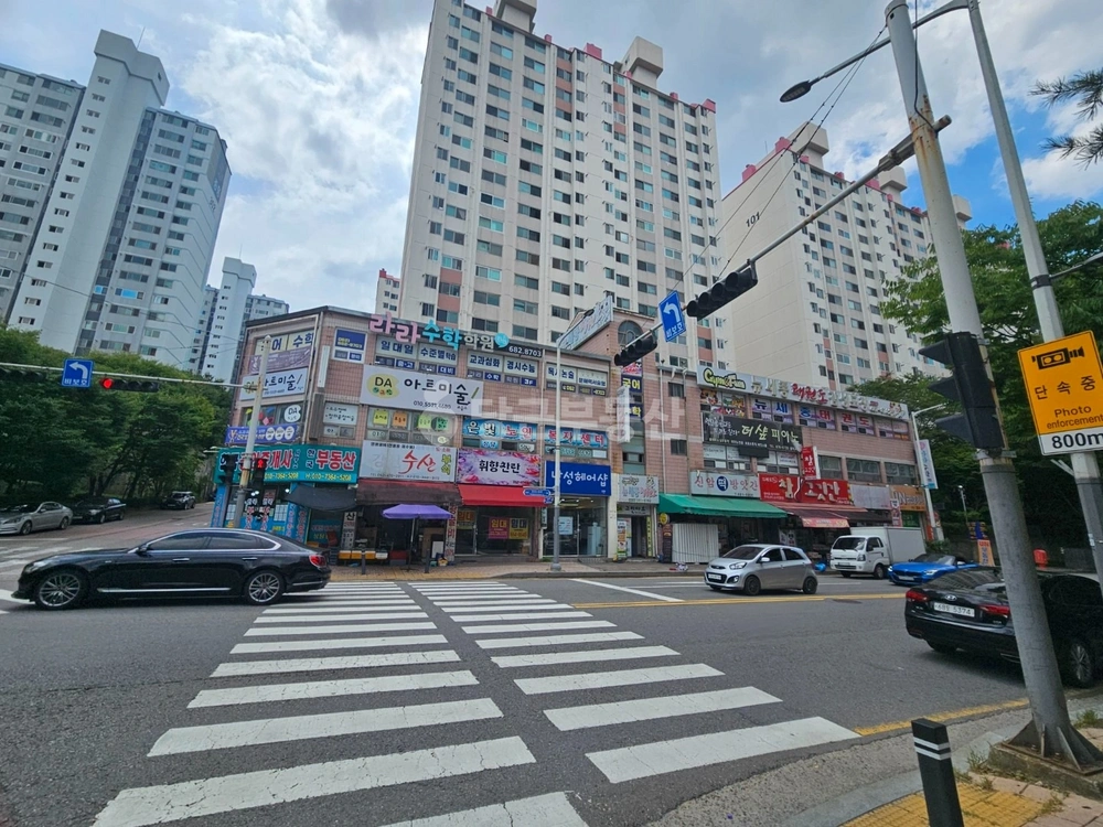 전남광주통합특별시 서구 풍암동 상가 사진 1