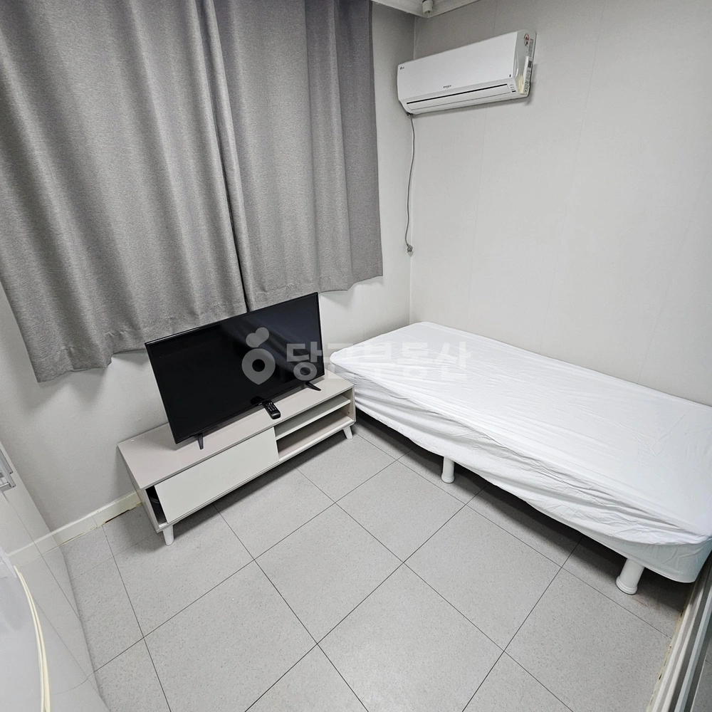 서울특별시 강남구 논현동 원룸 사진 1