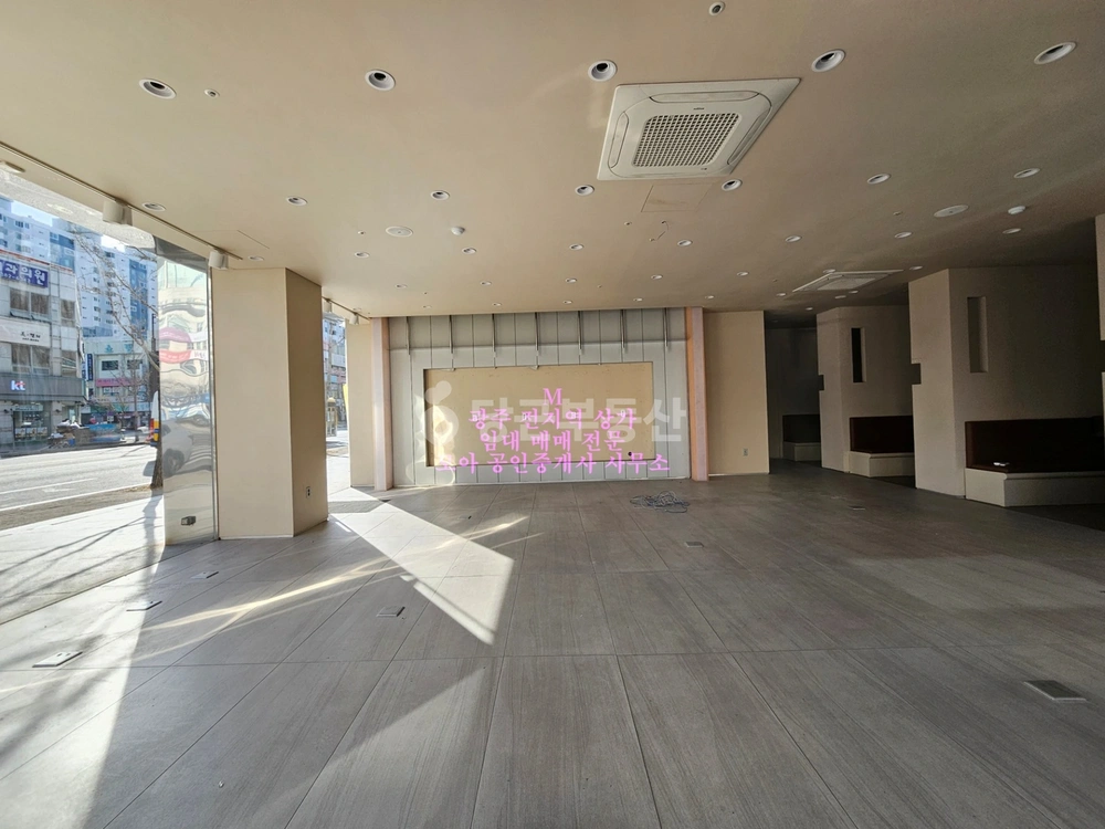 전남광주통합특별시 서구 치평동 상가 사진 1