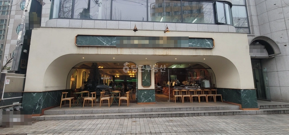 서울특별시 마포구 동교동 상가 사진 1