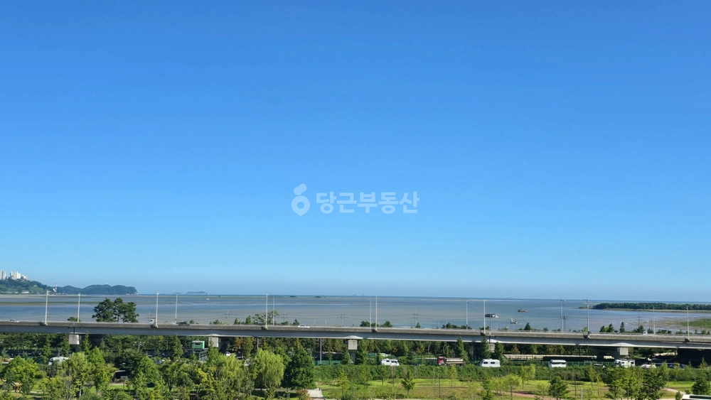 부산광역시 강서구 명지동 아파트 사진 1