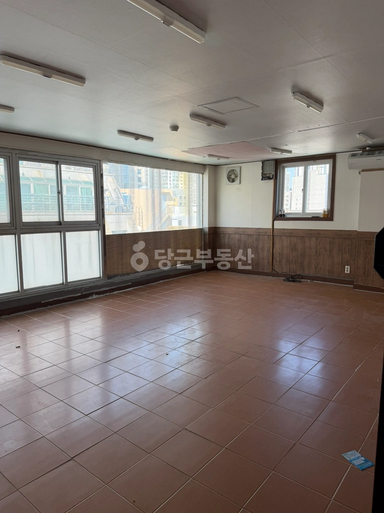 부산광역시 남구 대연동 상가 사진 1