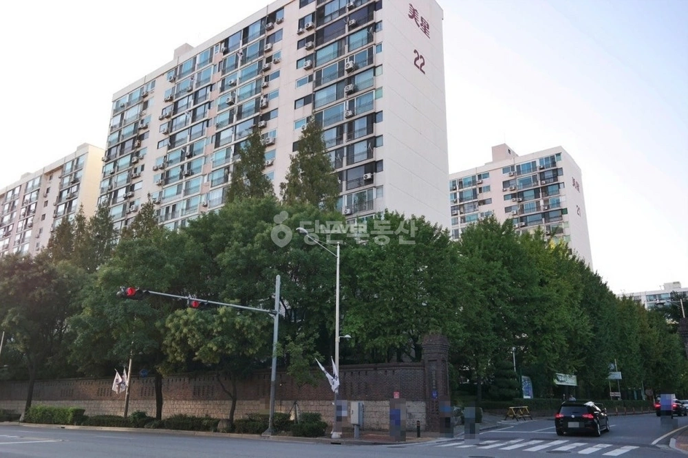 서울특별시 강남구 압구정동 아파트 사진 1