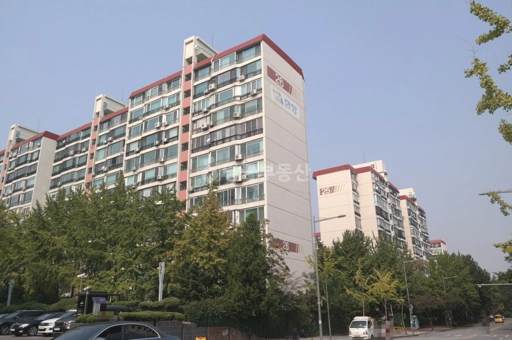 서울특별시 강남구 압구정동 아파트 사진 1