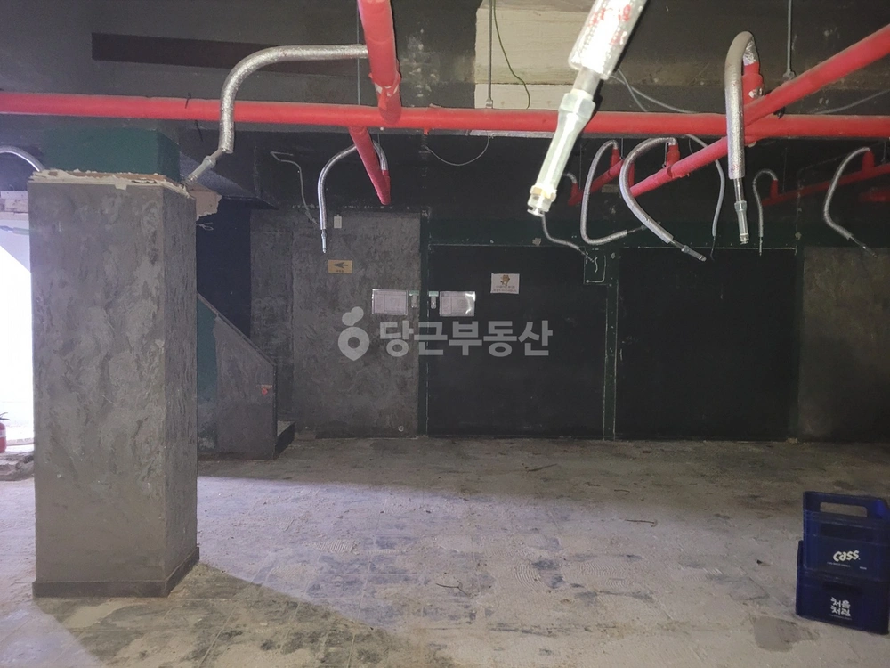 서울특별시 서대문구 창천동 상가 사진 1