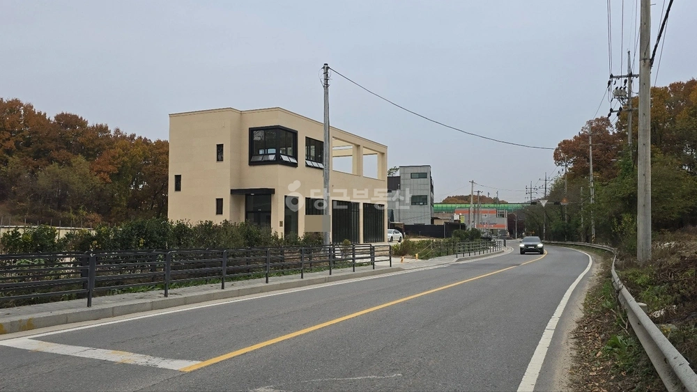 경기도 고양시 덕양구 현천동 건물 사진 1