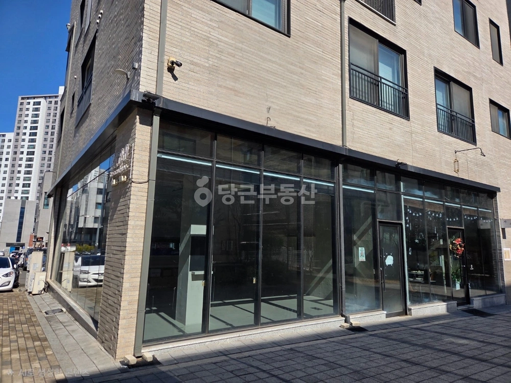 충청남도 천안시 서북구 불당동 상가 사진 1