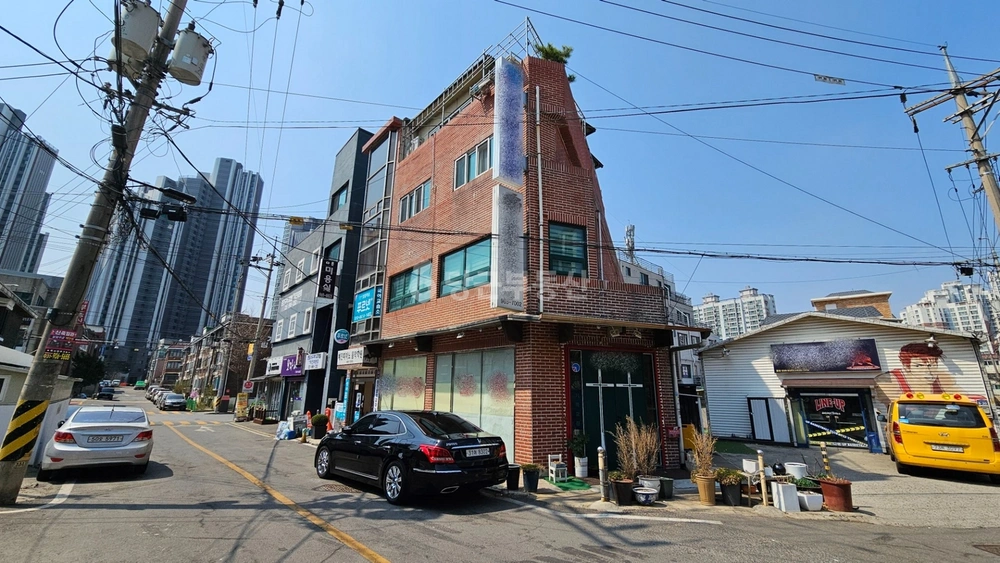 경기도 고양시 덕양구 성사동 건물 사진 1