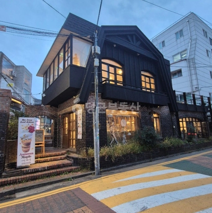 서울특별시 마포구 서교동 상가 사진 1