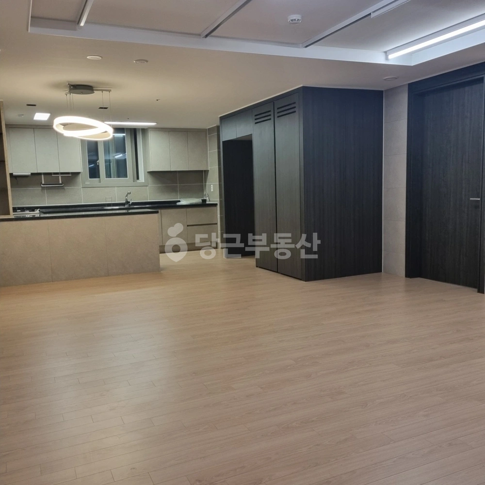 부산광역시 강서구 명지동 아파트 사진 1