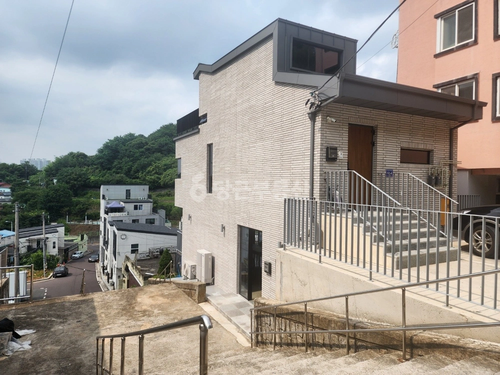 경상남도 진주시 옥봉동 건물 사진 1