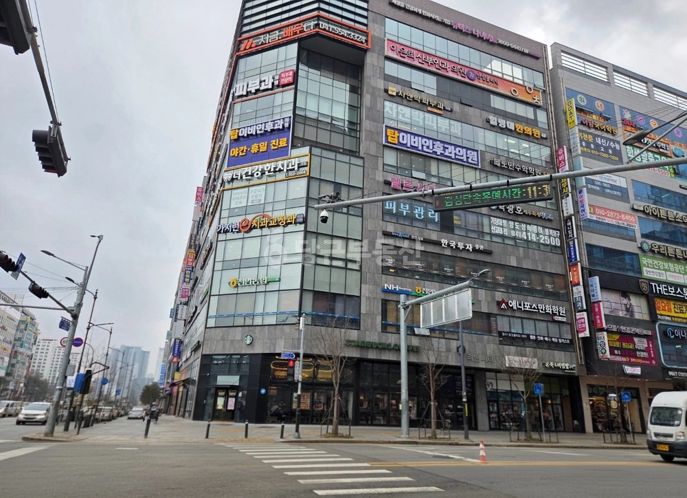 충청남도 천안시 서북구 불당동 상가 사진 1