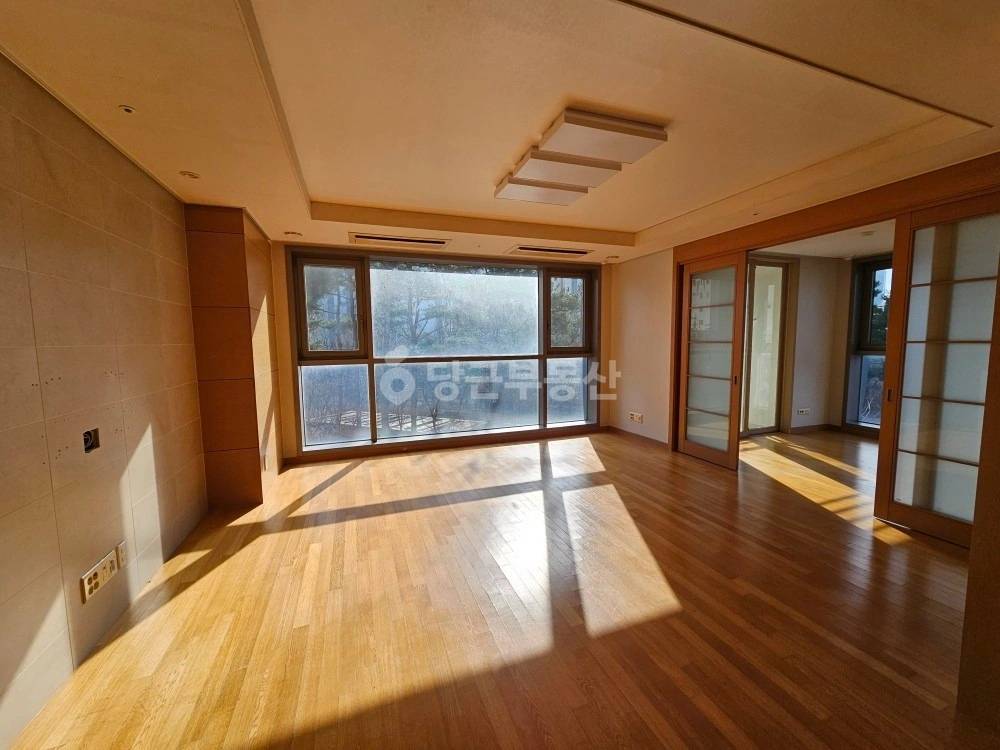 인천광역시 연수구 송도동 아파트 사진 1
