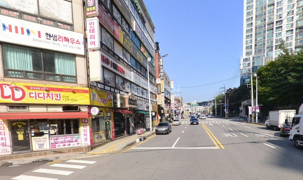 경기도 수원시 팔달구 우만동 상가 사진 1