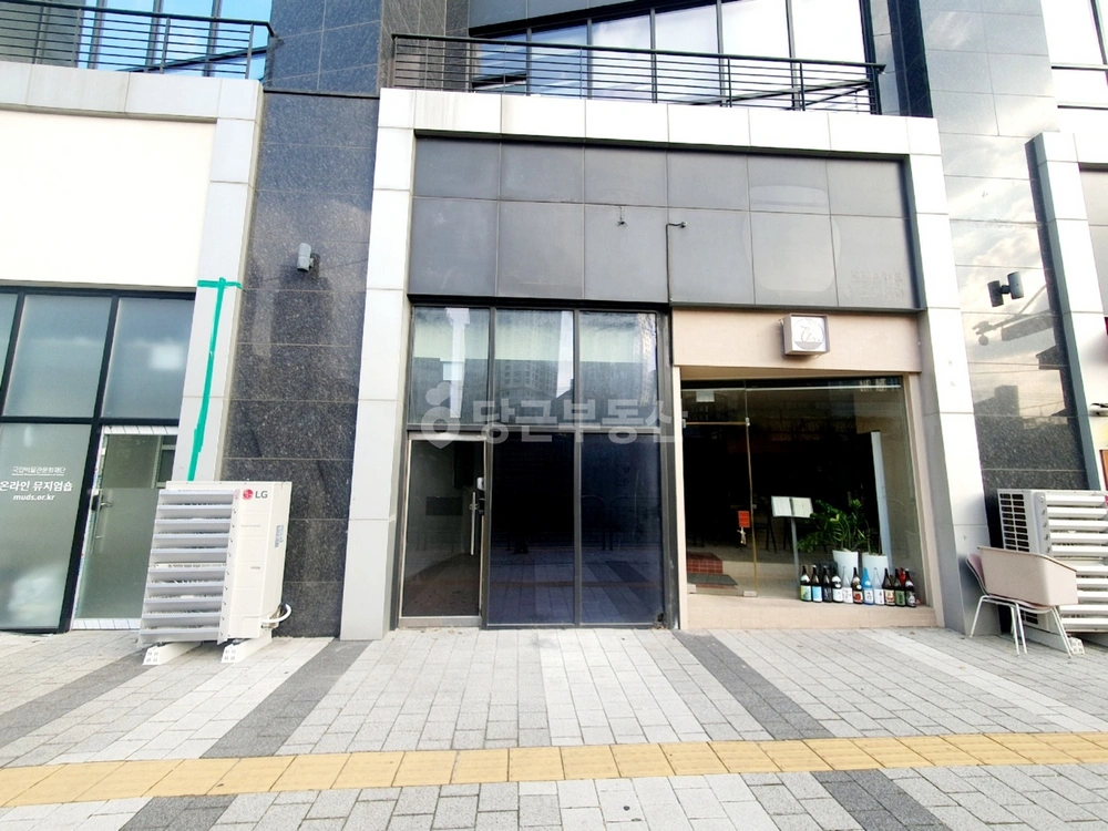 서울특별시 용산구 한강로2가 상가 사진 1
