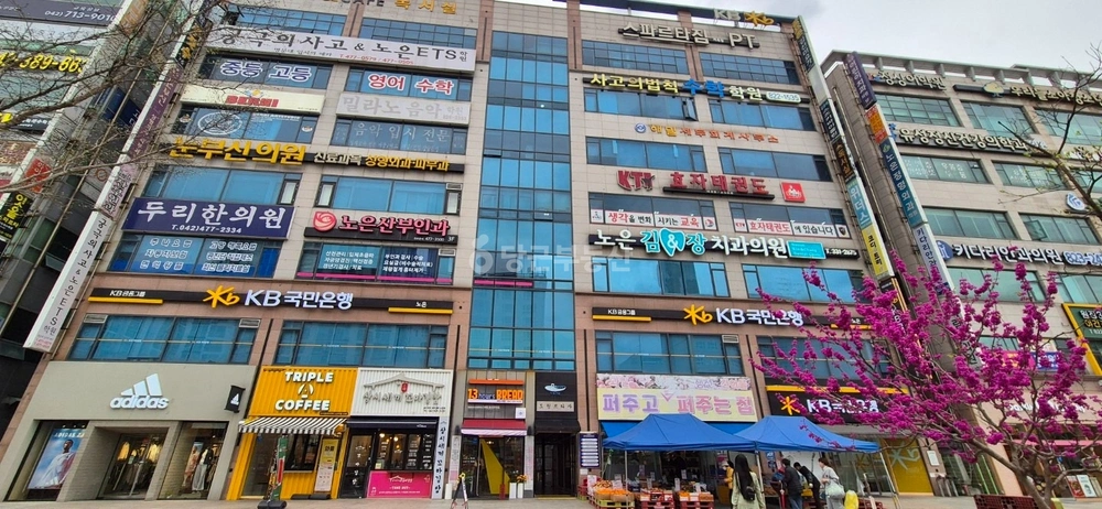 대전광역시 유성구 지족동 상가 사진 1