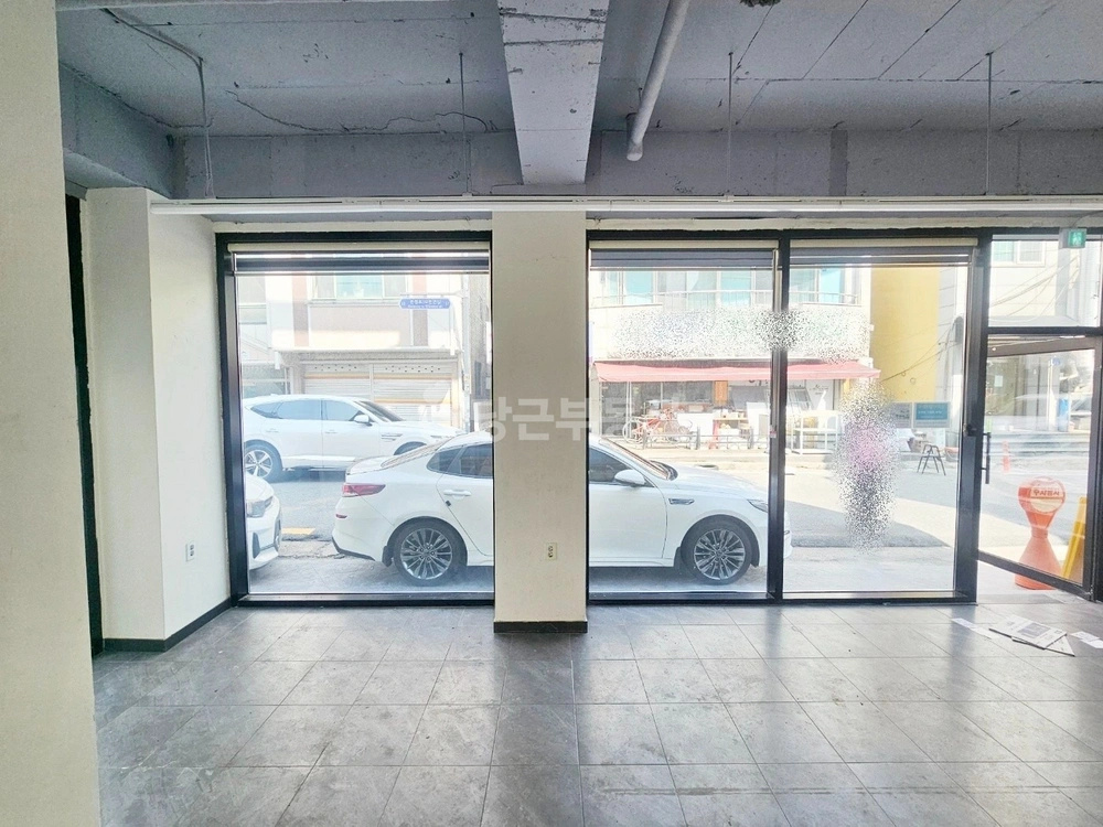 대전광역시 서구 탄방동 상가 사진 1