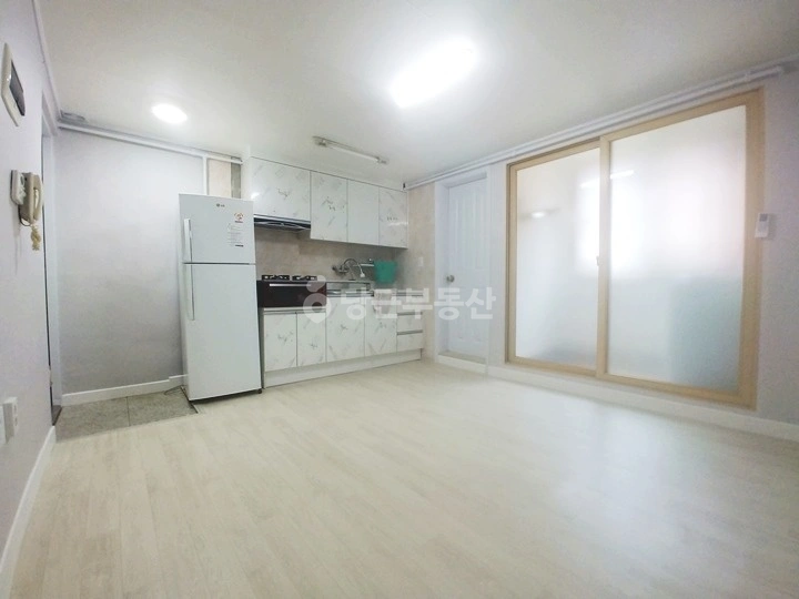 대전광역시 서구 둔산동 원룸 사진 1