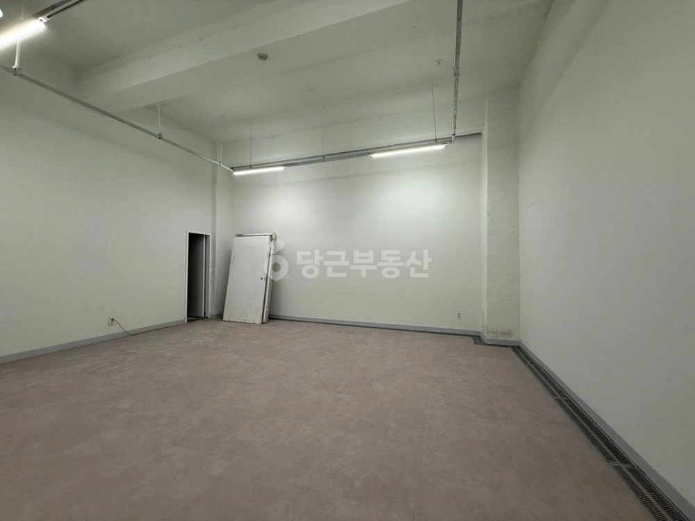서울특별시 서대문구 창천동 상가 사진 1
