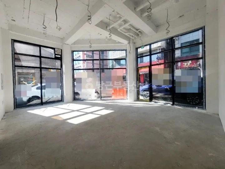 대전광역시 서구 월평동 상가 사진 1