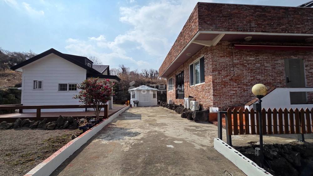 제주특별자치도 제주시 조천읍 단독/전원주택 사진 1