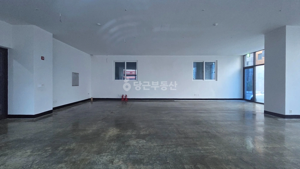 경기도 수원시 팔달구 인계동 상가 사진 1