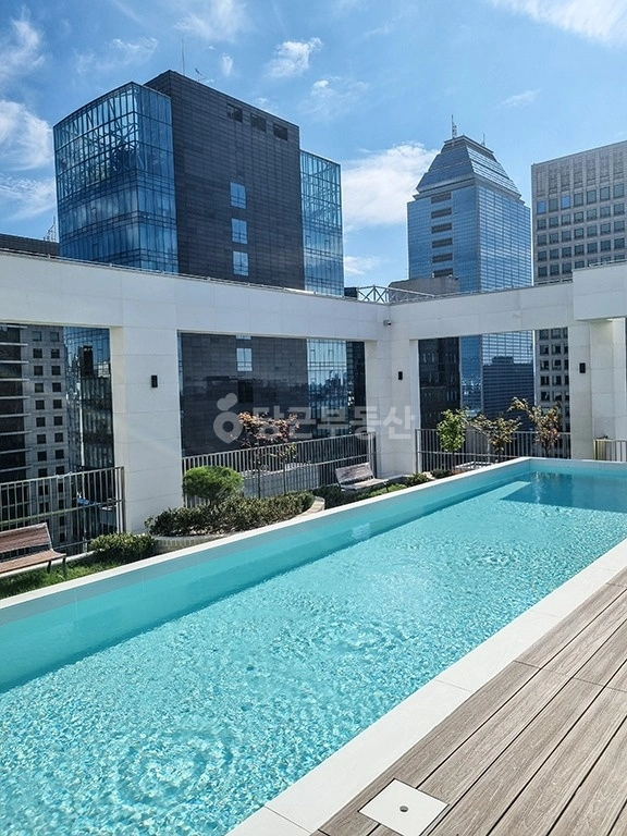 서울특별시 강남구 역삼동 오피스텔 사진 1