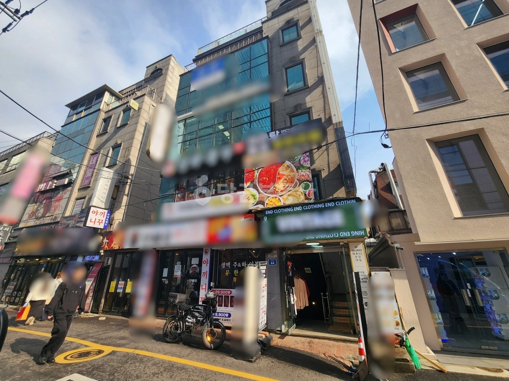 서울특별시 마포구 동교동 상가 사진 1