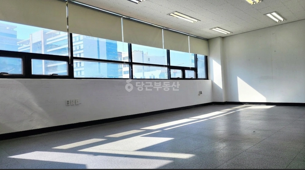 경기도 수원시 영통구 원천동 상가 사진 1