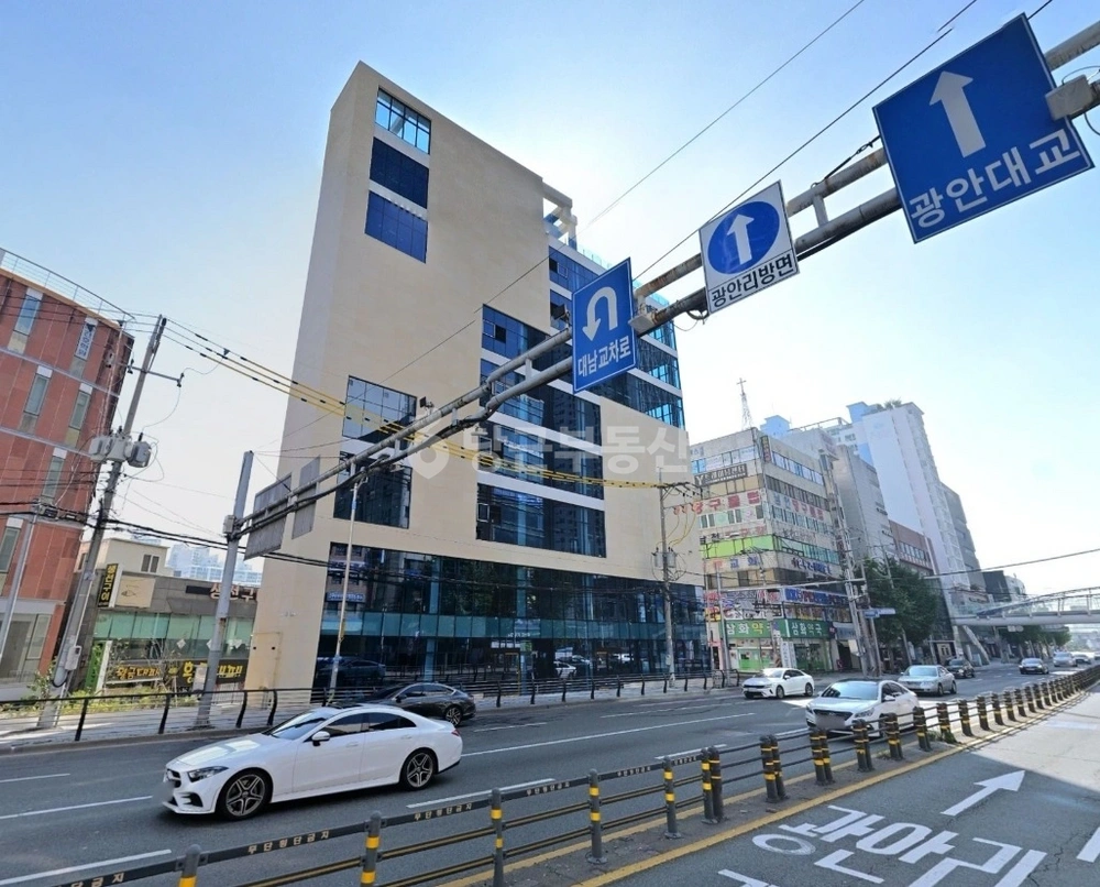 부산광역시 수영구 남천동 상가 사진 1
