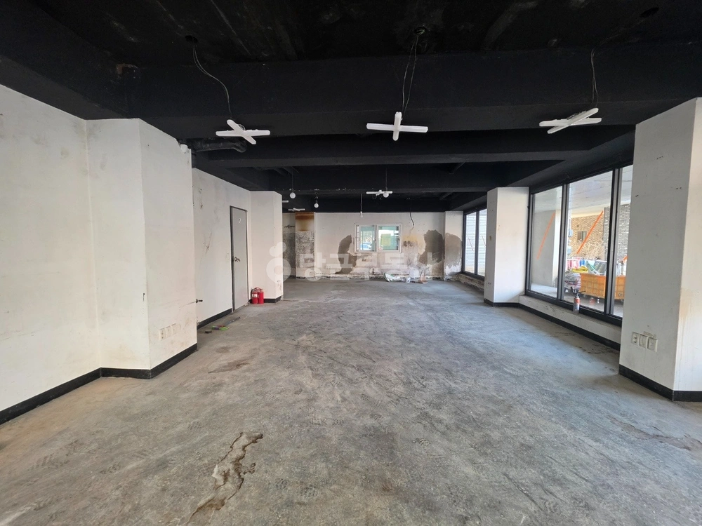 경기도 파주시 목동동 상가 사진 1