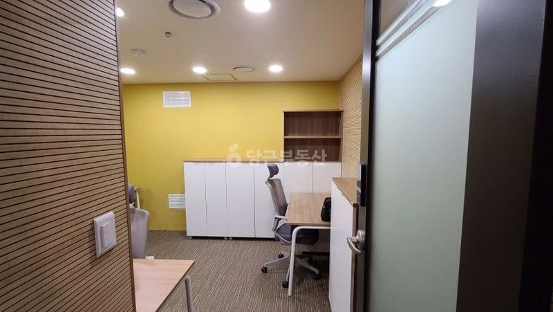 서울특별시 강남구 논현동 사무실 사진 1