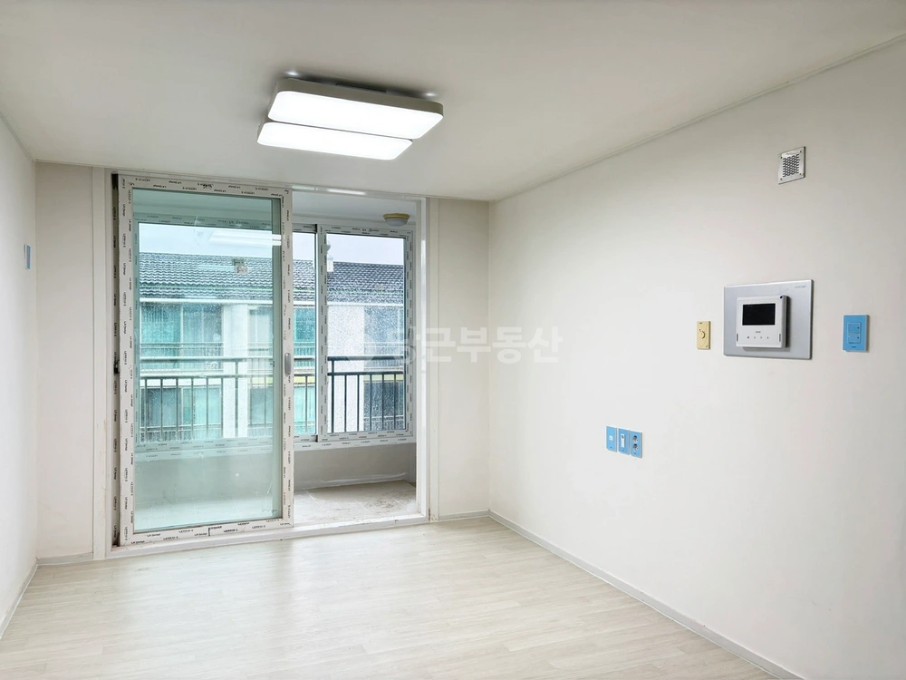 경기도 고양시 일산동구 중산동 아파트 사진 1