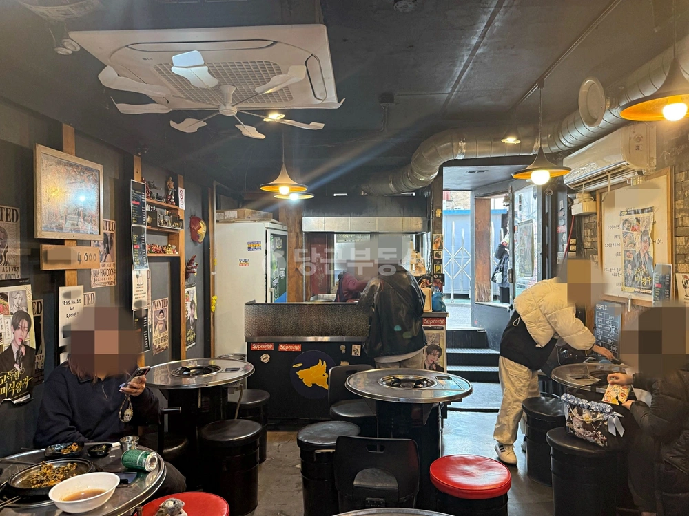 서울특별시 마포구 서교동 상가 사진 1