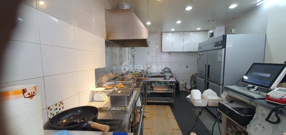 경기도 고양시 일산서구 일산동 상가 사진 1