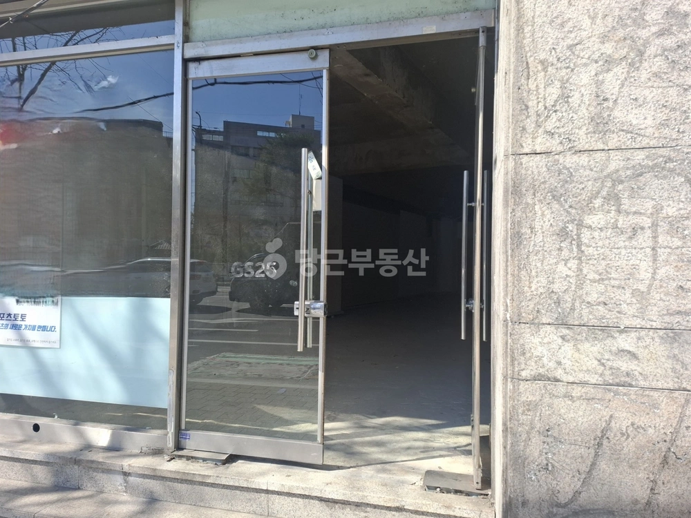 부산광역시 동래구 수안동 상가 사진 1