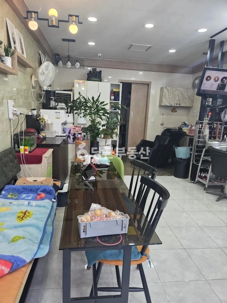 대구광역시 북구 읍내동 상가 사진 1