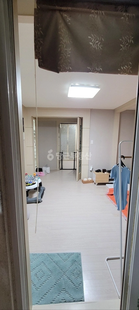 부산광역시 사하구 감천동 아파트 사진 1