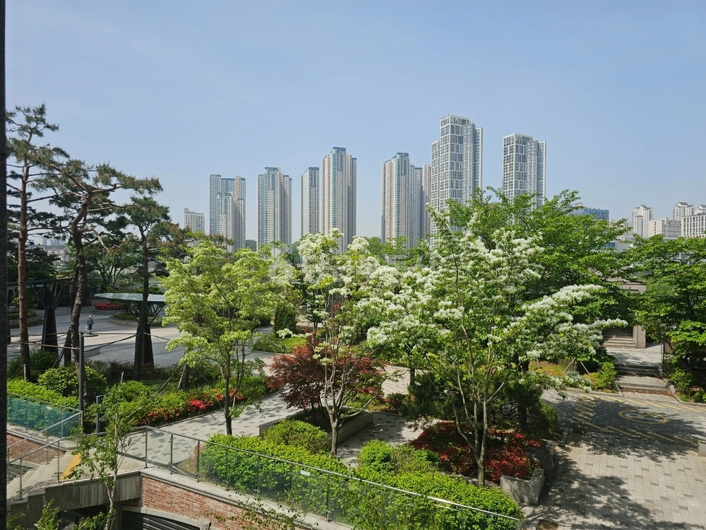 경기도 수원시 영통구 하동 아파트 사진 1