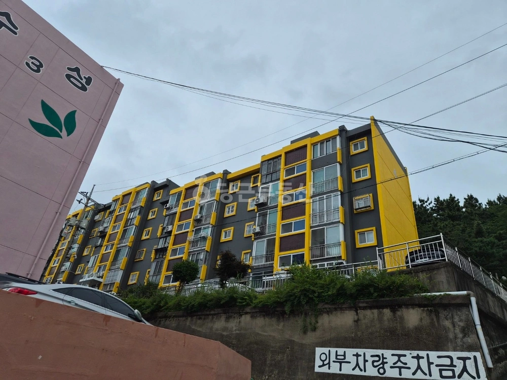 부산광역시 동구 수정동 아파트 사진 1