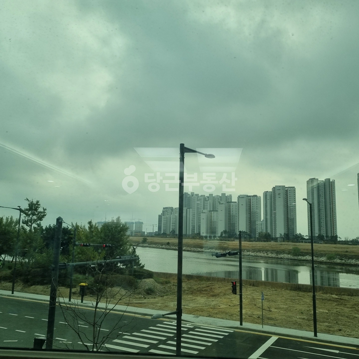 인천광역시 연수구 송도동 아파트 사진 1