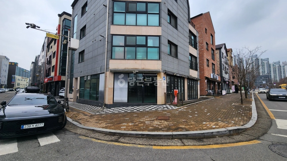 경기도 수원시 권선구 금곡동 상가 사진 1