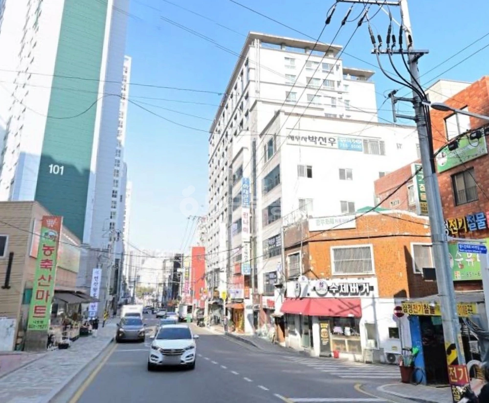 부산광역시 연제구 연산동 상가 사진 1
