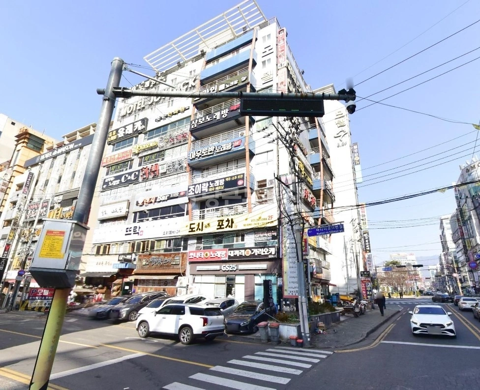 경상남도 창원시 성산구 상남동 상가 사진 1