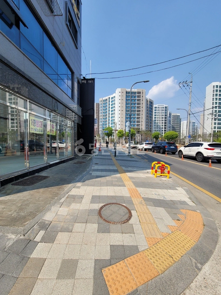 경기도 수원시 팔달구 매산로3가 상가 사진 1