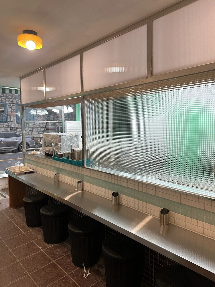 전북특별자치도 군산시 신창동 상가 사진 1