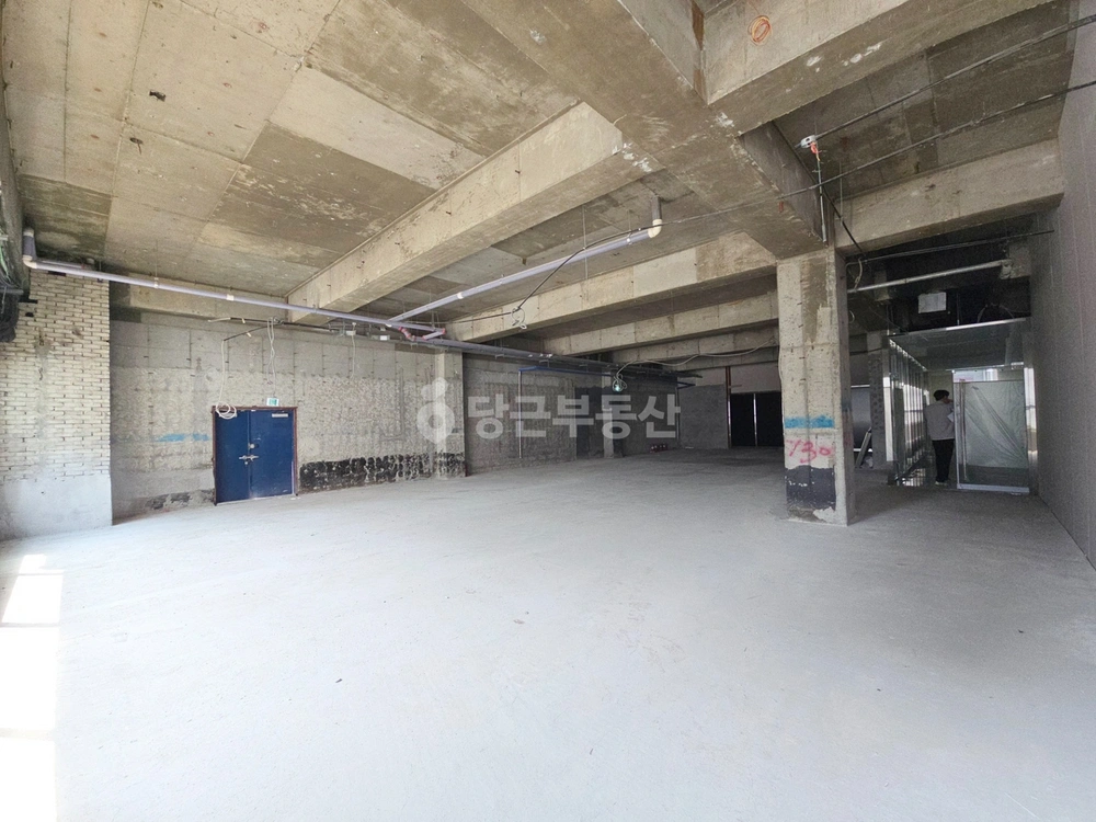 경기도 수원시 팔달구 인계동 상가 사진 1